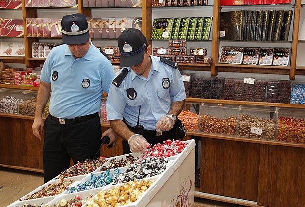 Tatlı ve şekerleme üretimi "kitabına uygun"