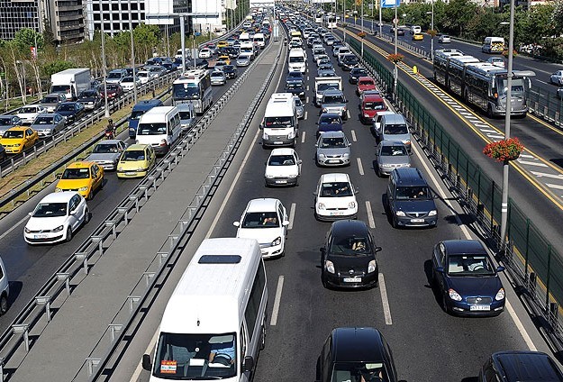 Trafikteki araç sayısı 17,6 milyonu geçti